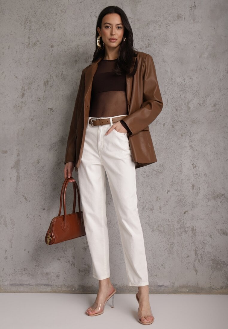 Białe Jeansy Mom Fit z Wiskozą Bawełną i Paskiem z Metaliczną Klamrą Salennith