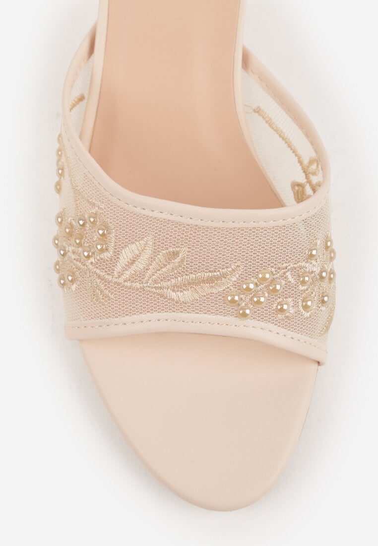 Beżowe Siateczkowe Klapki na Metalicznej Szpilce z Imitacją Pereł i Haftem w Kwiaty Polia