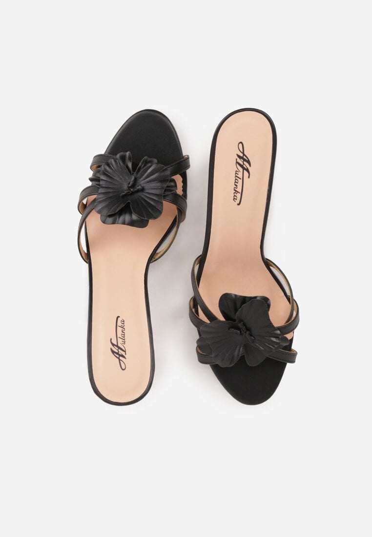 Czarne Klapki na Szpilce z Ozdobnym Kwiatkiem Brialora
