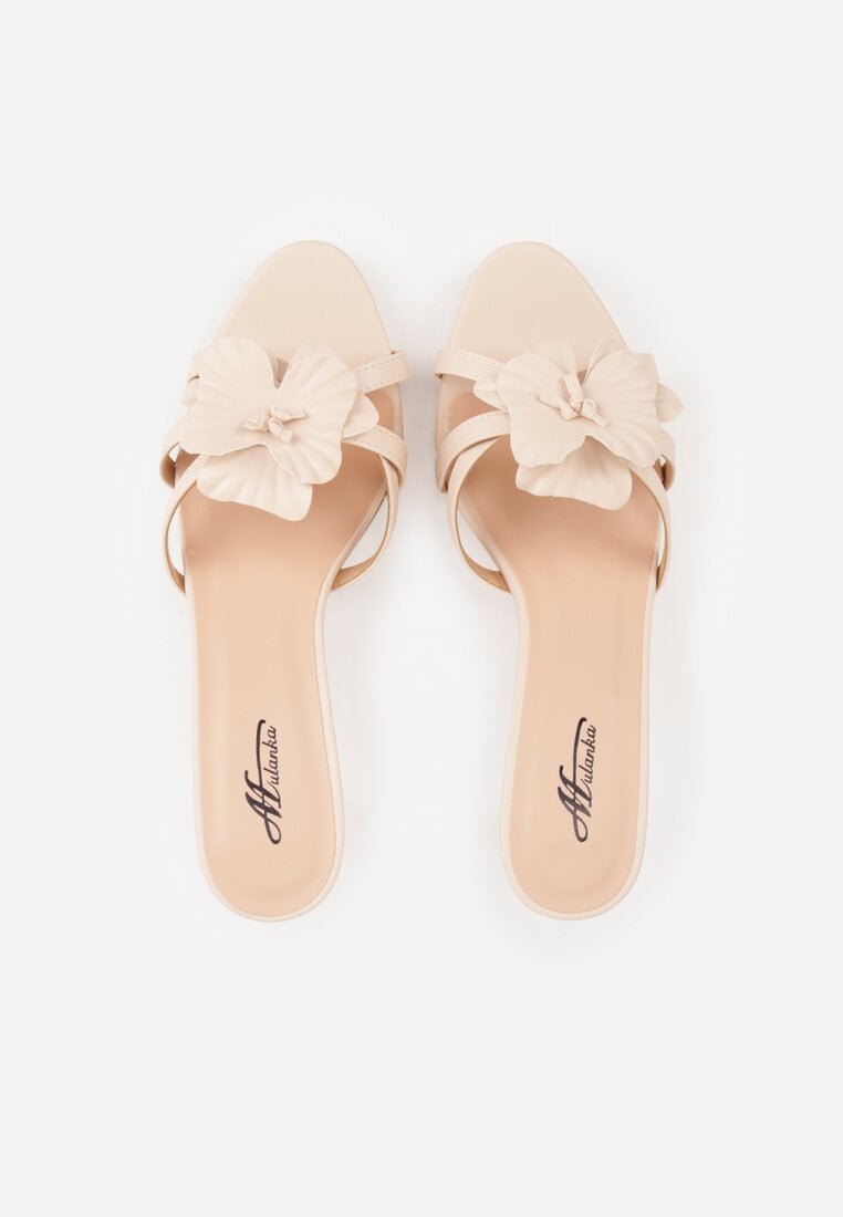 Beżowe Klapki na Szpilce z Ozdobnym Kwiatkiem Brialora