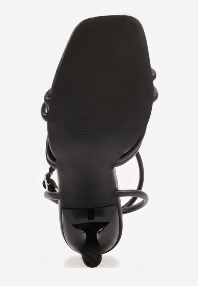 Czarne Sandały na Szpilce z Cienkimi Paseczkami i Kwadratowym Noskiem Danita