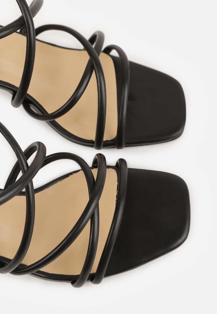 Czarne Sandały na Szpilce z Cienkimi Paseczkami i Kwadratowym Noskiem Danita