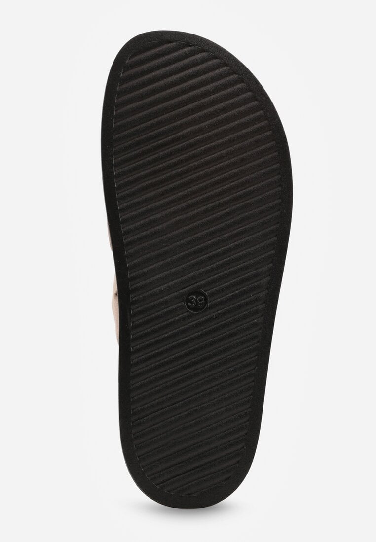 Ciemnobeżowe Klapki Ozdobione Geometrycznymi Paskami i Metaliczną Klamrą Hossei