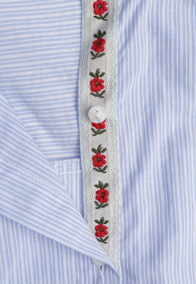 Niebieska Koszula z Bawełną Zdobiona Haftem i Stójką z Falbanką Linivia