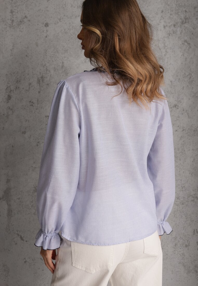 Niebieska Bawełniana Koszula z Falbanką i Haftem Ostorea