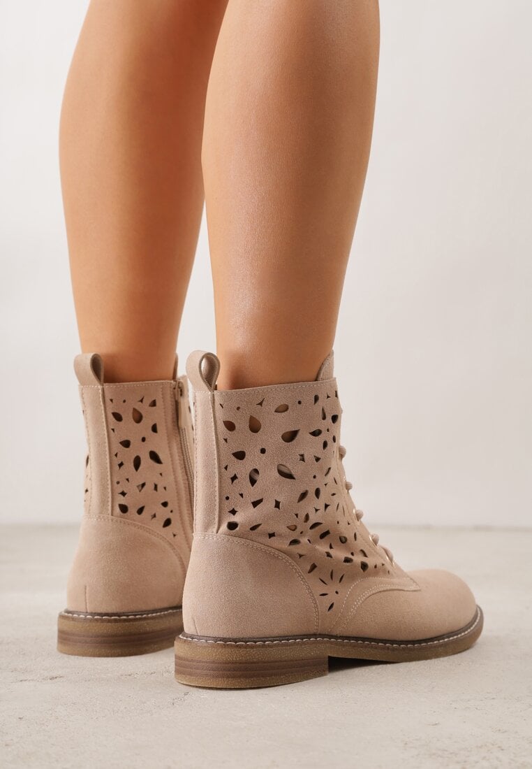Beżowe Skórzane Botki z Ażurowym Wzorem Kasona