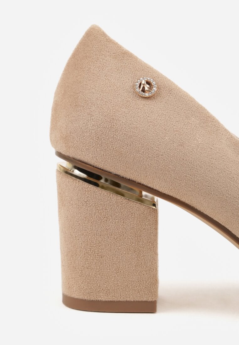 Ciemnobeżowe Czółenka na Słupku z Wkładką ze Skóry Naturalnej i  Metaliczną Ozdobą Dynaste