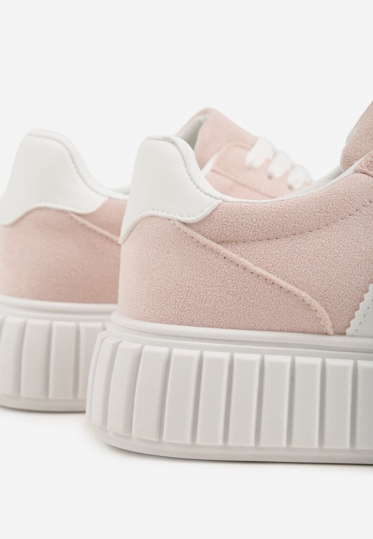 Różowe Sneakersy na Tłoczonej Platformie Ozdobione Dwoma Paskami Hesaia