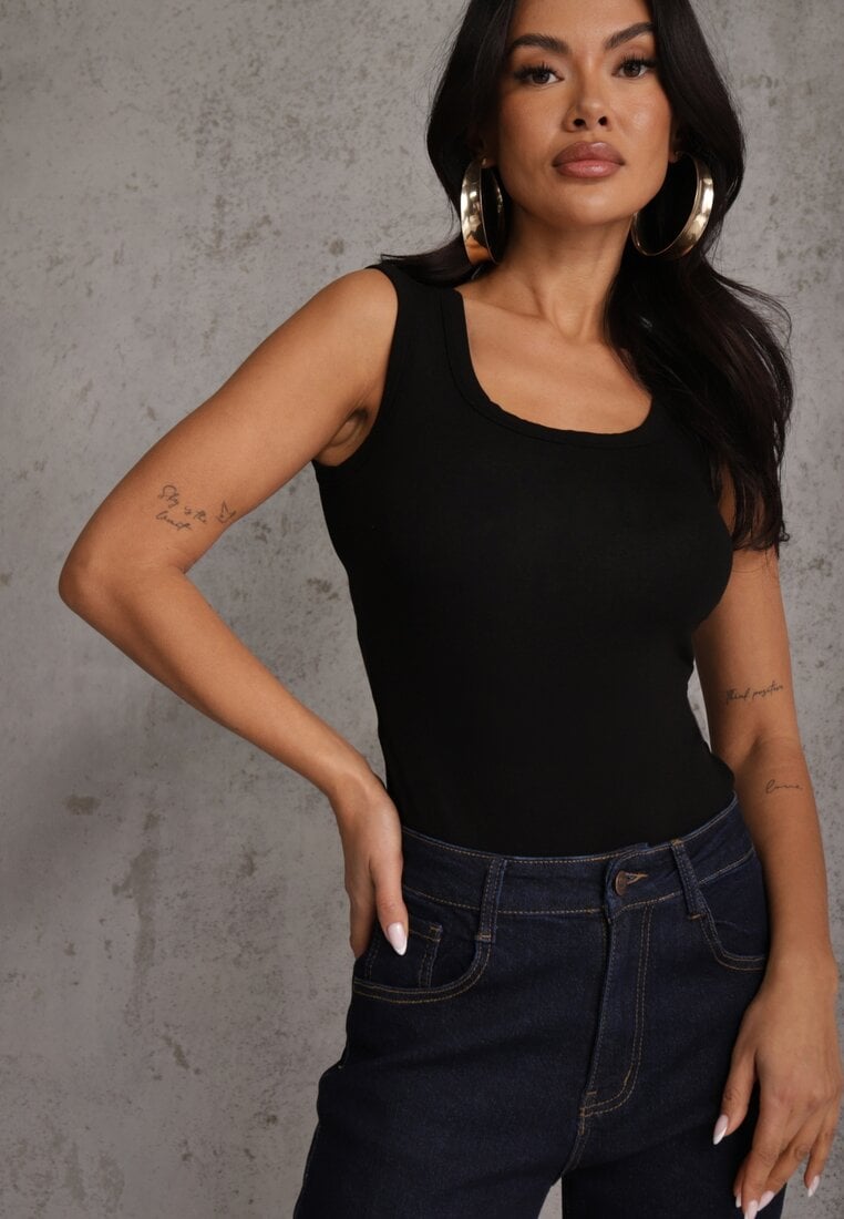 Czarny Wiskozowy Top Dopasowany z Kwadratowym Dekoltem Bez Rękawów Bilincja