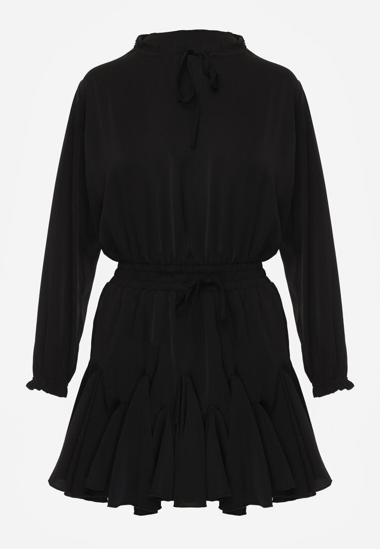 Czarna Sukienka z Wiskozą o Rozkloszowanym Kroju z Falbankami i Wiązaniem Meriianes