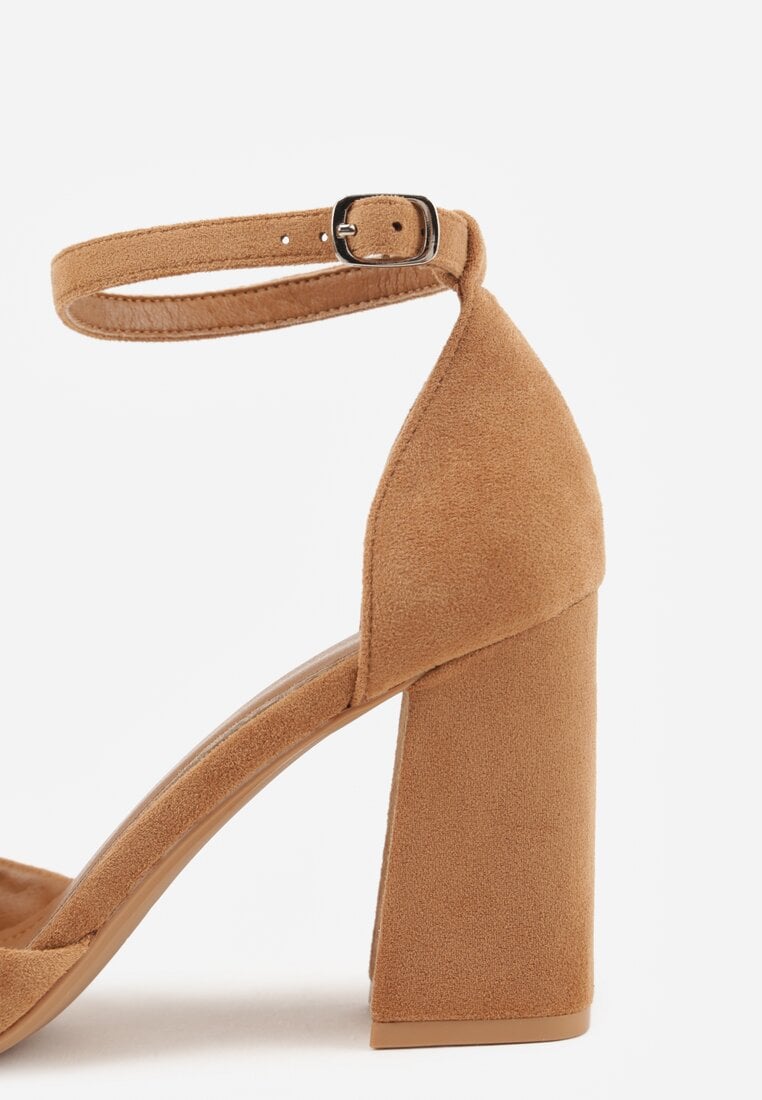 Jasnobrązowe Czółenka z Imitacji Zamszu na Słupkowym Obcasie ze Szpiczastym Noskiem Hadina