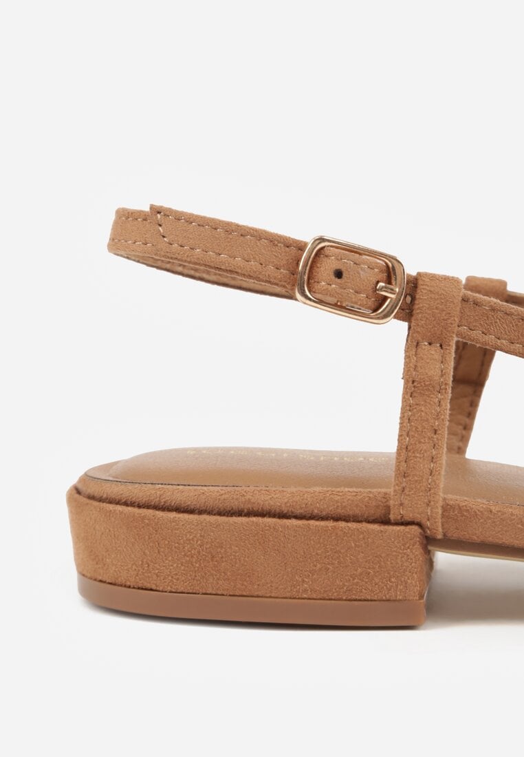 Brązowe Sandały Slingback z Kwadratowym Noskiem i Ażurową Cholewką Jurria