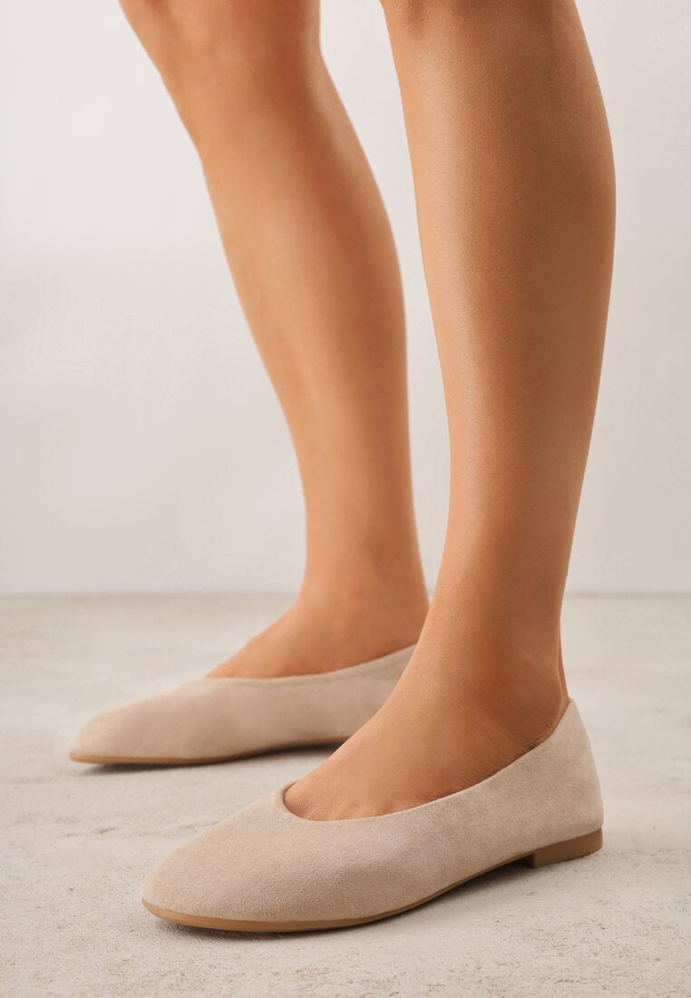 Beżowe Balerinki z Imitacji Zamszu w Stylu Basic Saraphiele