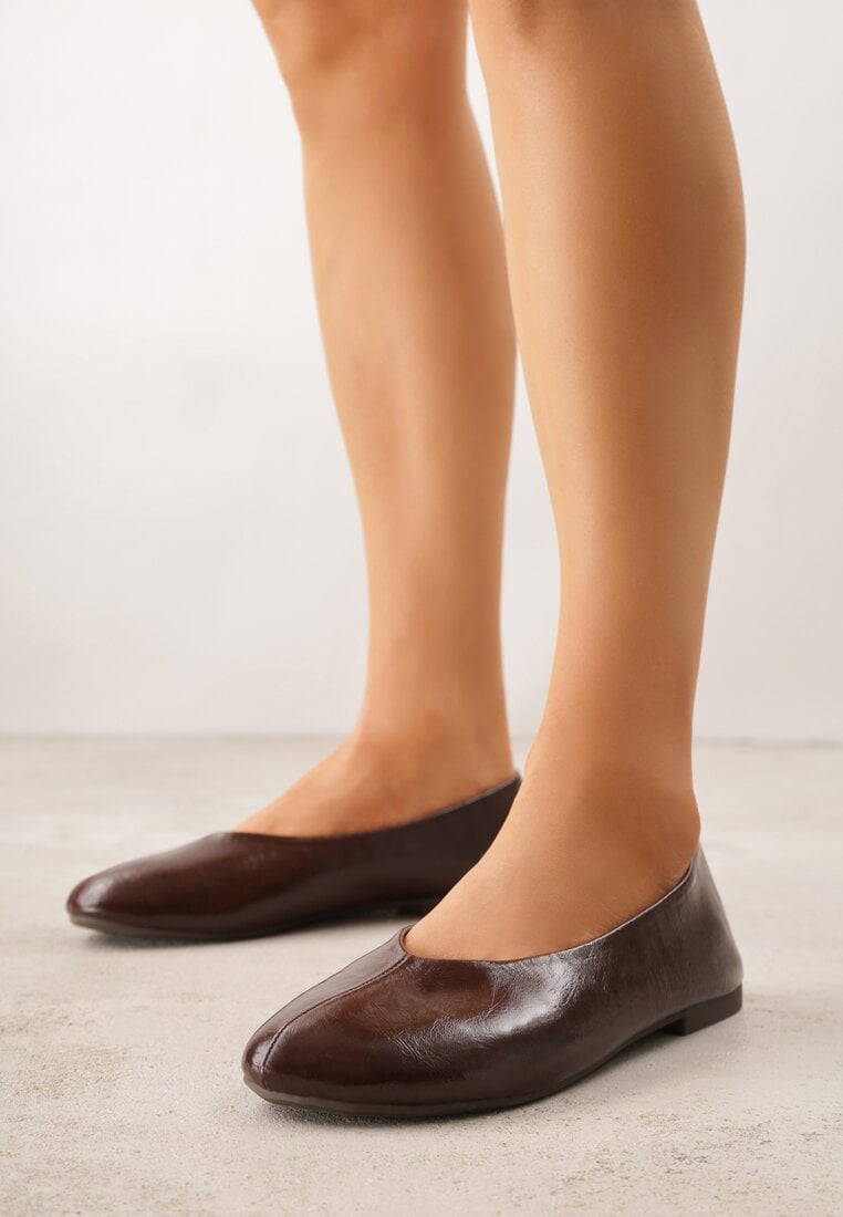 Brązowe Gładkie Balerinki Basic z Zaokrąglonym Noskiem Kaleta