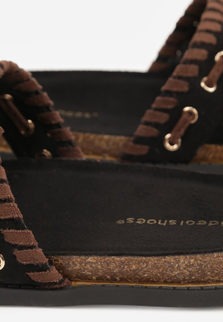 Czarne Klapki Boho z Ozdobnymi Frędzlami Samsonitta