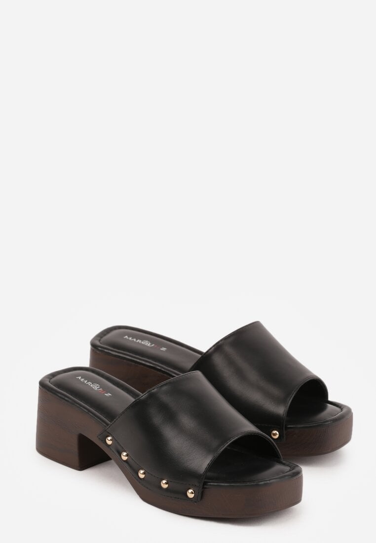 Czarne Klapki na Platformie i Słupku Ozdobione Nitami po Bokach Wilevia