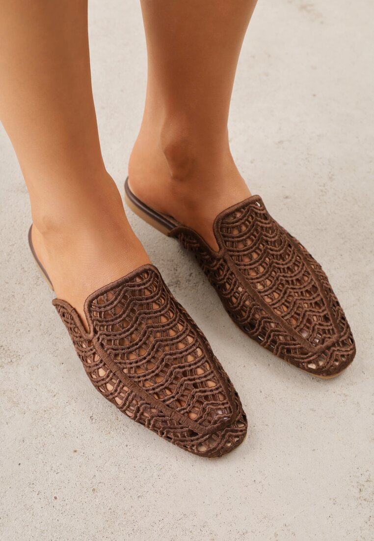 Brązowe Ażurowe Klapki Mule z Plecioną Cholewką Raguela