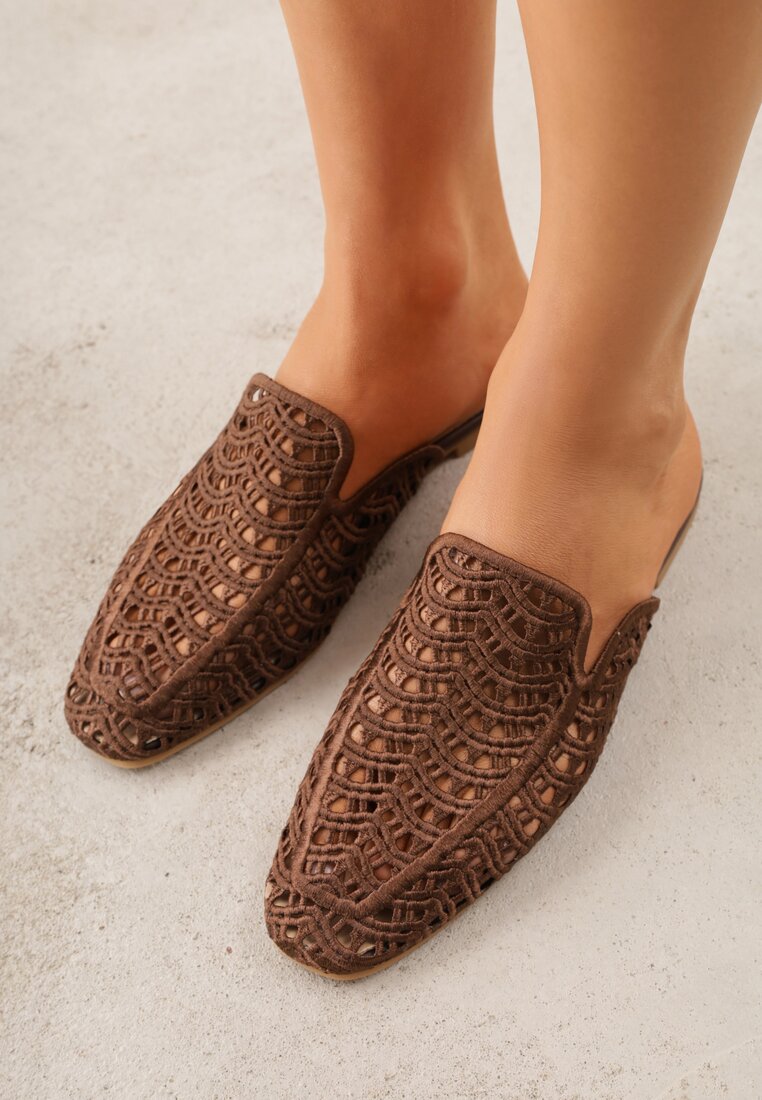 Brązowe Ażurowe Klapki Mule z Plecioną Cholewką Raguela