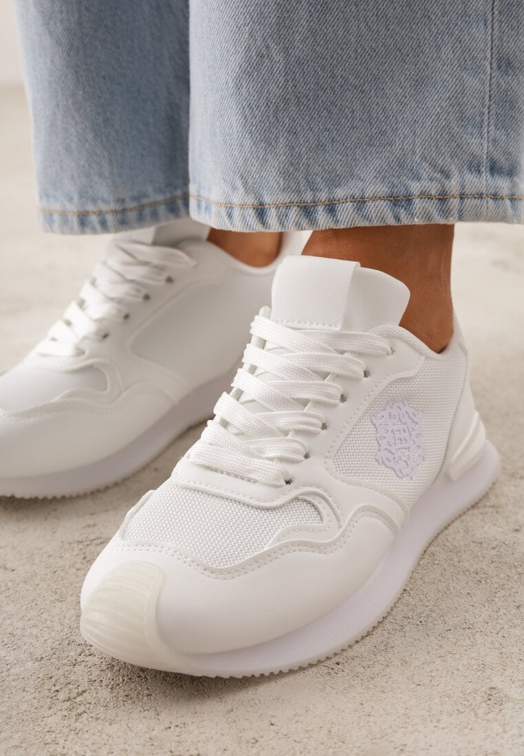 Białe Przeszywane Sneakersy w Klasycznym Stylu Zeosa