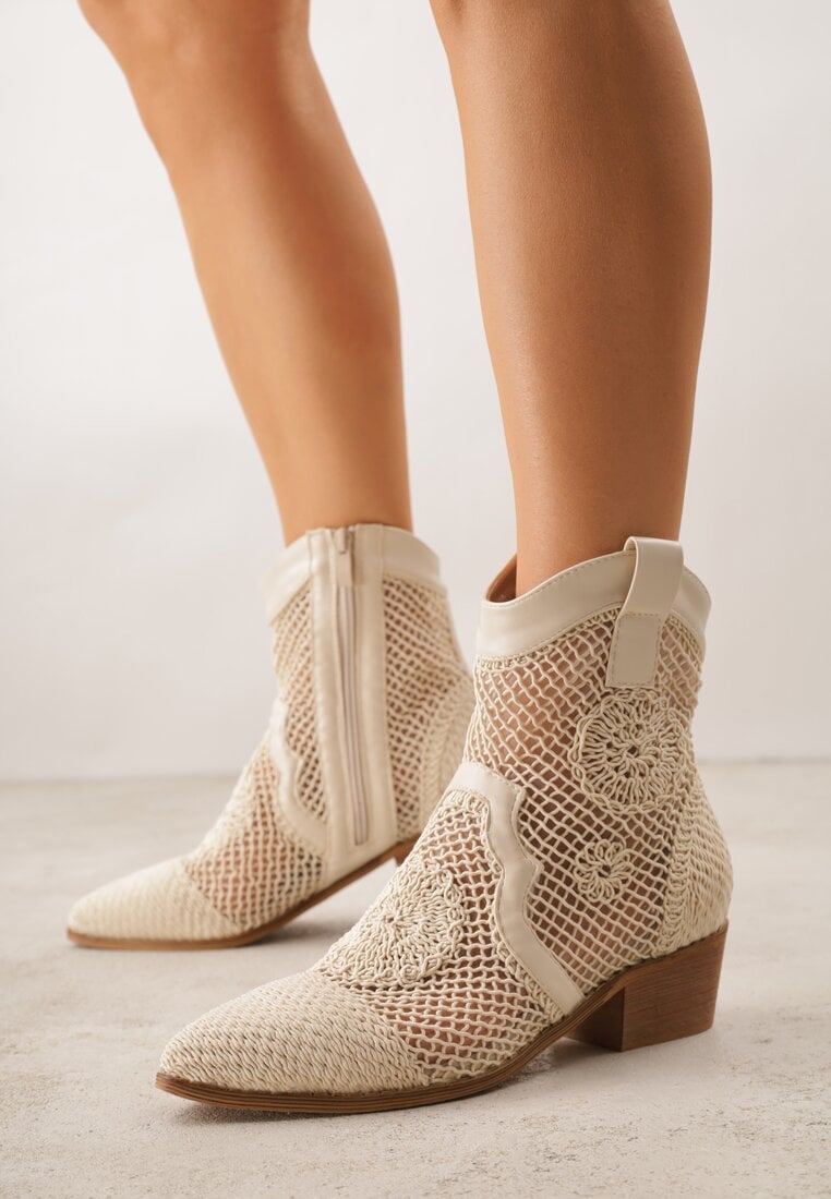 Beżowe Botki Kowbojki na Stożku z Ażurową Cholewką z Haftem Isarna