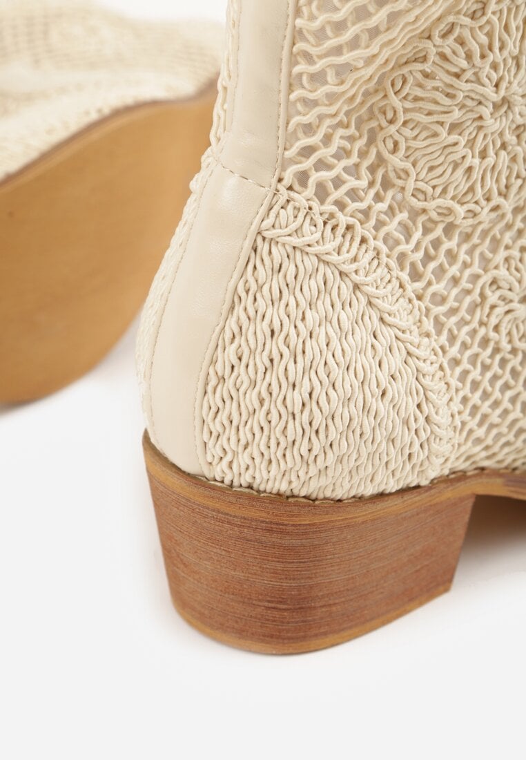 Beżowe Botki Kowbojki na Stożku z Ażurową Cholewką z Haftem Isarna