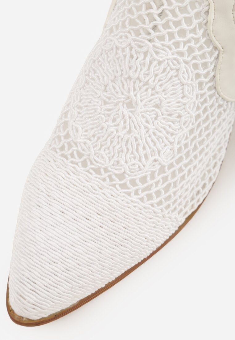 Białe Botki Kowbojki na Stożku z Ażurową Cholewką z Haftem Isarna