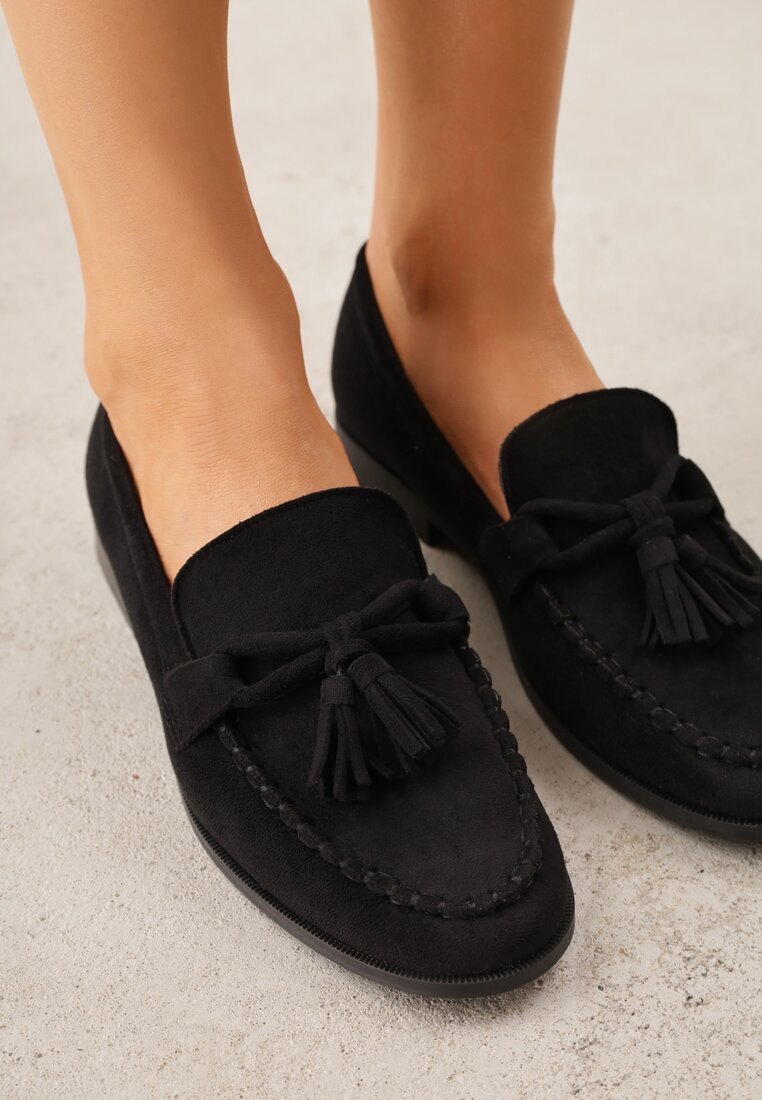 Czarne Mokasyny z Imitacji Zamszu z Aplikacją w Kształcie Kokardy z Frędzlami Edea