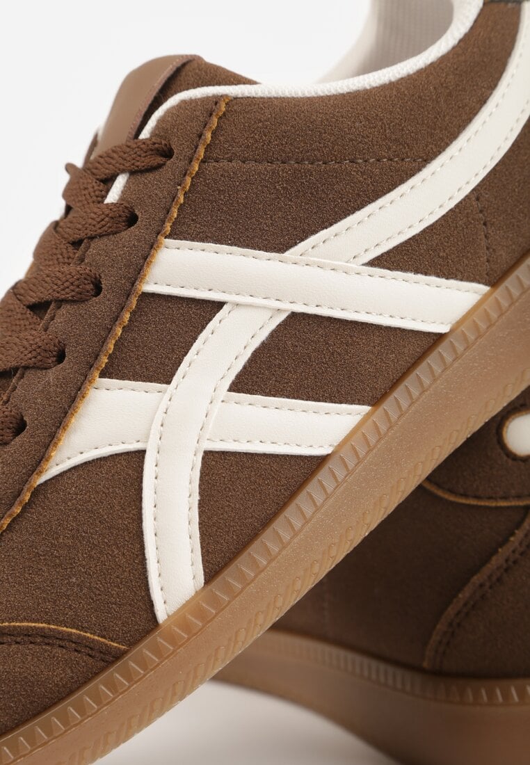 Brązowe Sneakersy w Stylu Tenisówek Ozdobione Geometrycznymi Paskami Zitora
