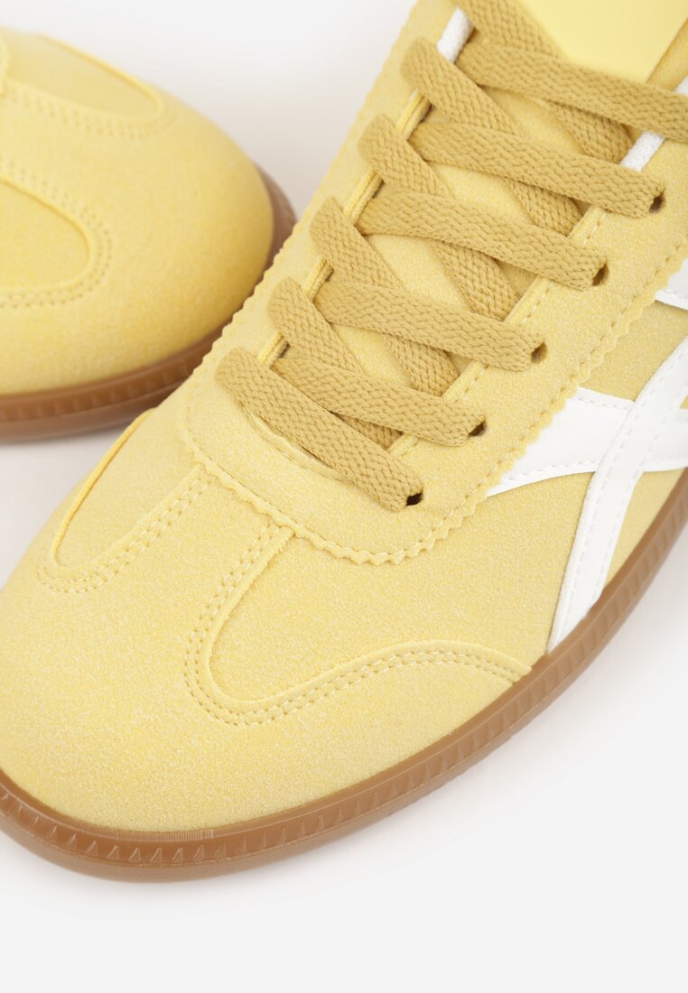 Żółte Sneakersy w Stylu Tenisówek Ozdobione Geometrycznymi Paskami Zitora