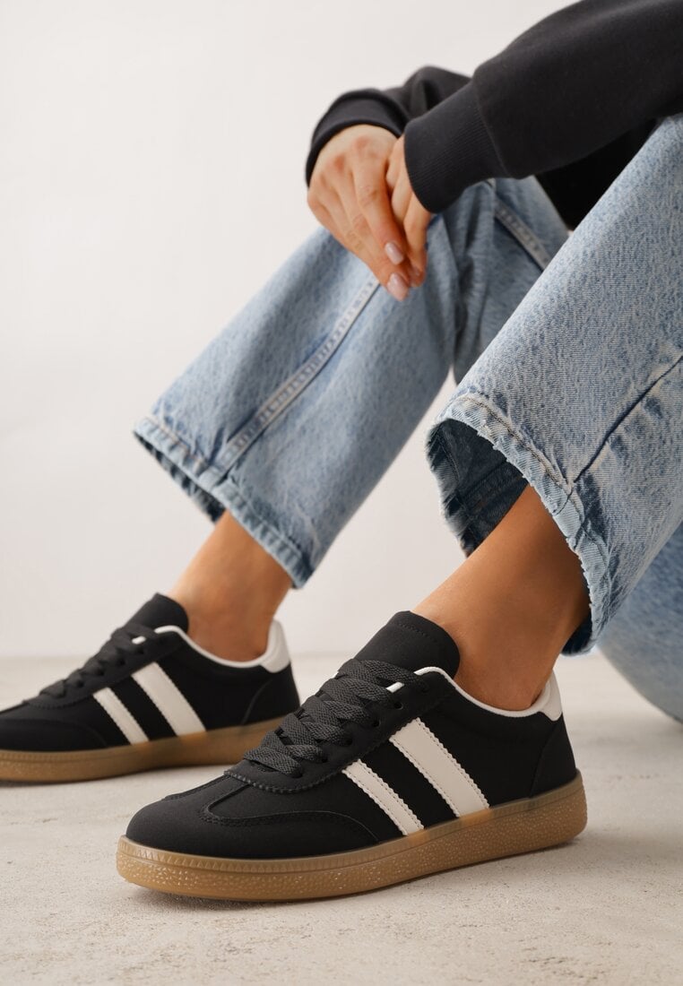 Czarne Sneakersy Typu Tenisówki Ozdobione Paskami po Bokach Fefia