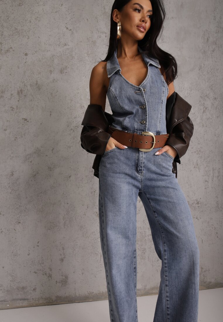 Niebieski Bawełniany Kombinezon Jeansowy z Dekoltem Halter i Kołnierzykiem Edaviann
