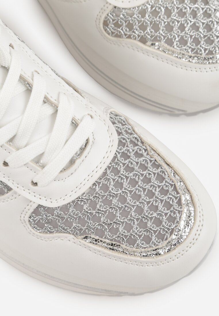 Białe Sneakersy na Platformie Ozdobione Metalicznymi Wstawkami i Siateczką Zitina