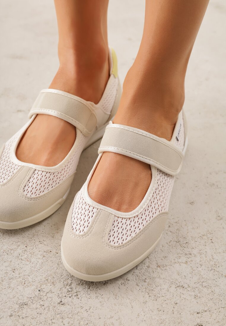 Beżowe Tenisówki Typu Sneakeriny Ozdobione Napisem Emirinne