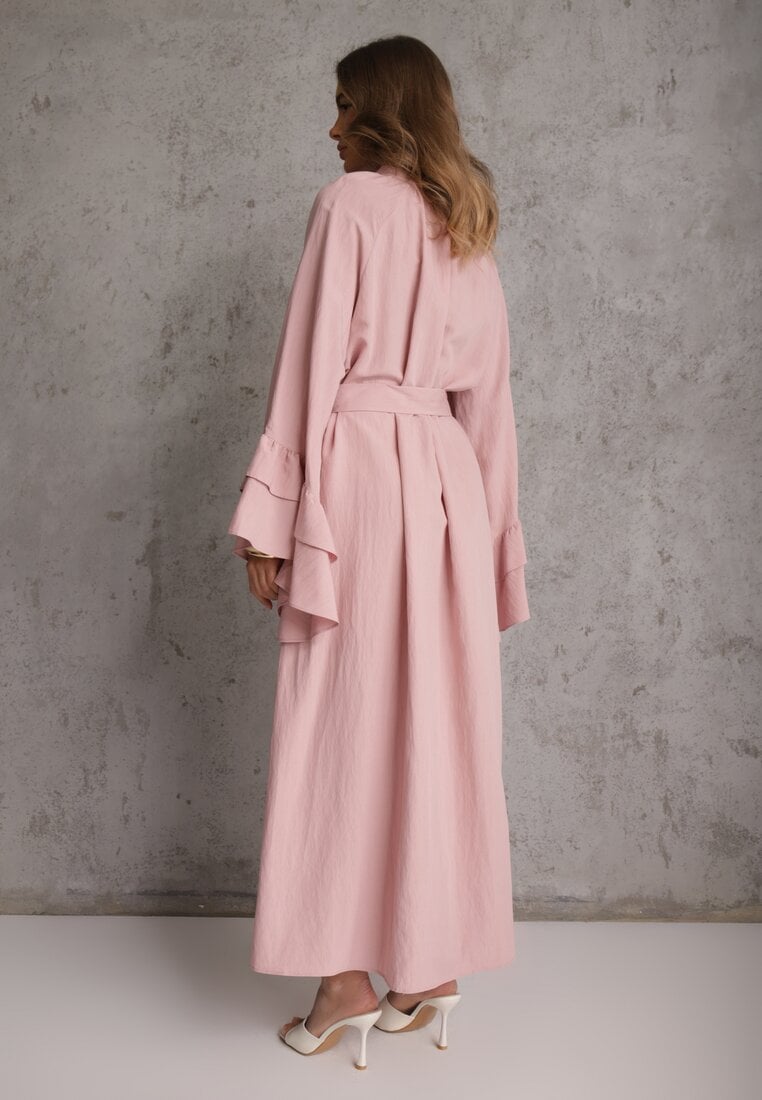 Różowa Koszulowa Sukienka z Wiskozy Ozdobiona Paskiem i Falbanami Tinethra