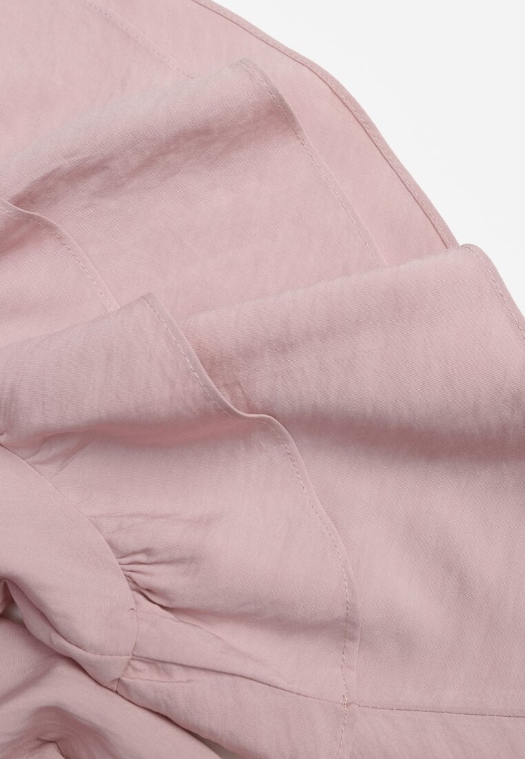 Różowa Koszulowa Sukienka z Wiskozy Ozdobiona Paskiem i Falbanami Tinethra