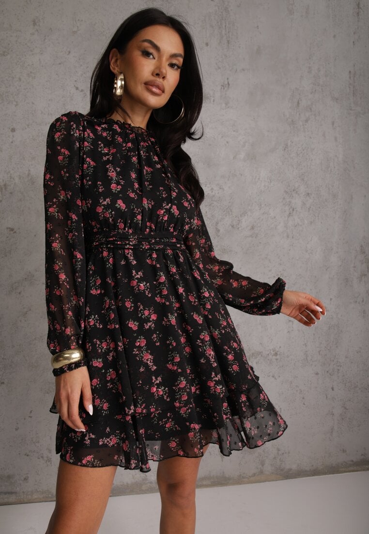 Czarna Sukienka Rozkloszowana w Kropki i Kwiatowy Print z Falbanami Ediannela