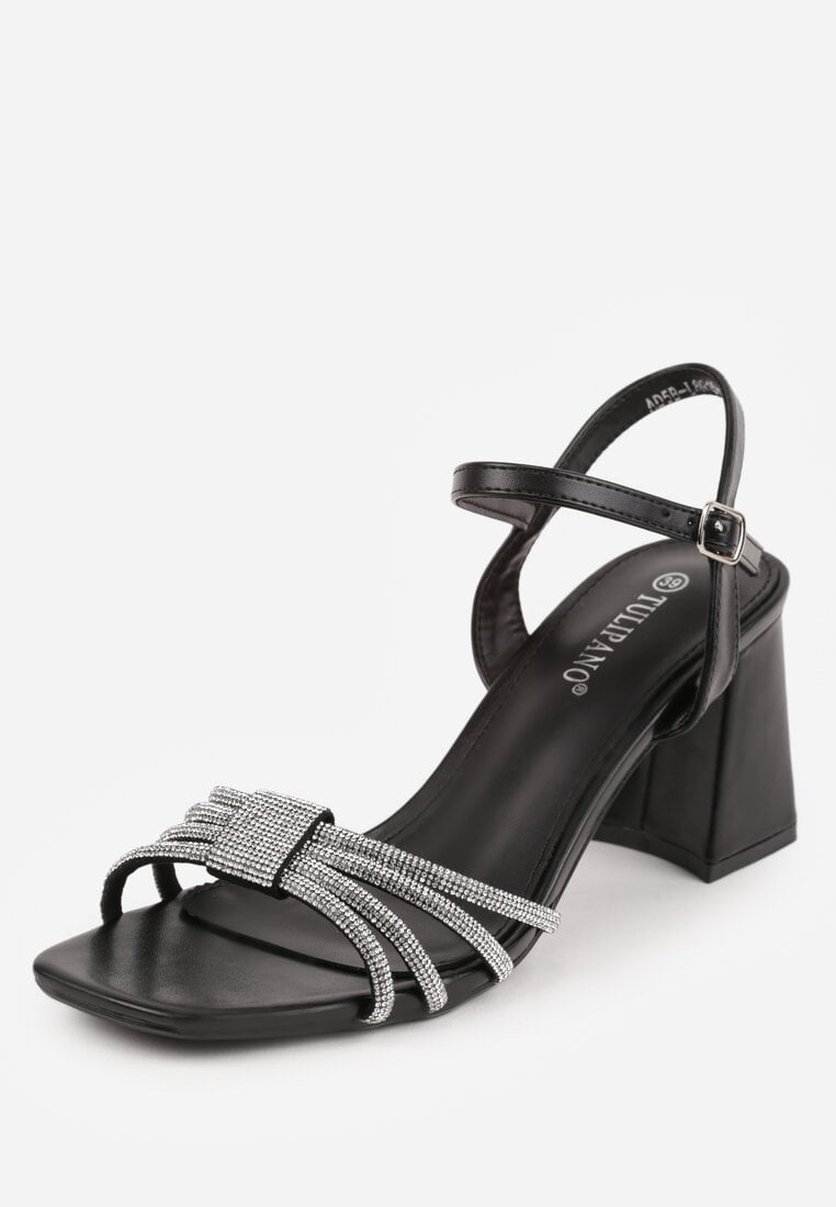Czarne Sandały Ozdobione Paskami z Cyrkoniami i Kwadratowym Obcasie Zitalia