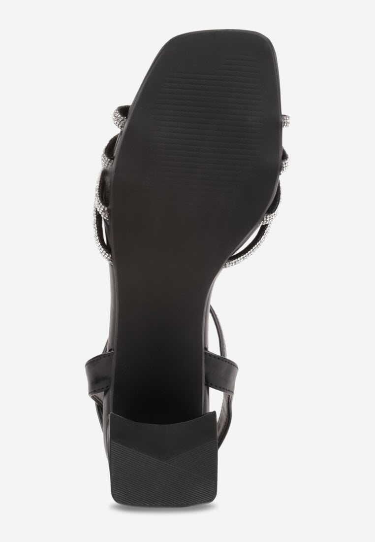 Czarne Sandały Ozdobione Paskami z Cyrkoniami i Kwadratowym Obcasie Zitalia