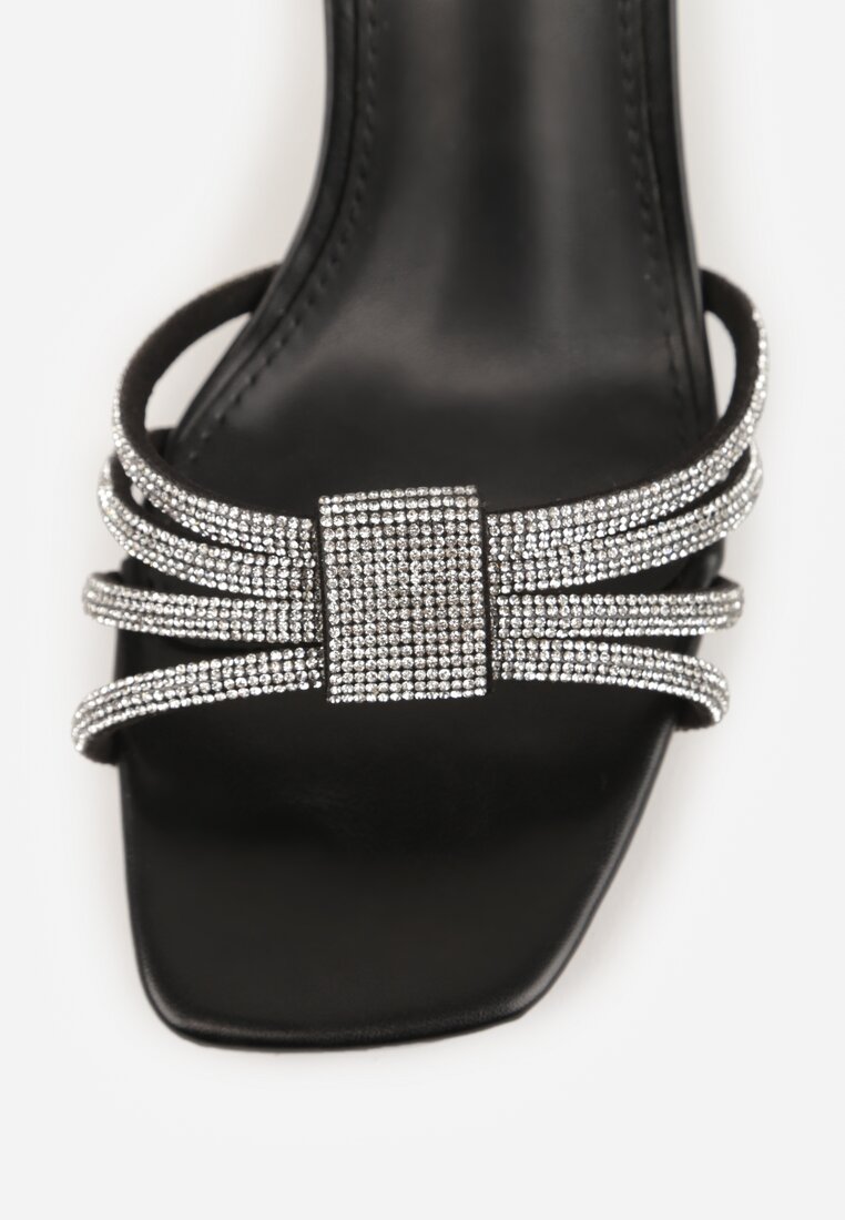 Czarne Sandały Ozdobione Paskami z Cyrkoniami i Kwadratowym Obcasie Zitalia