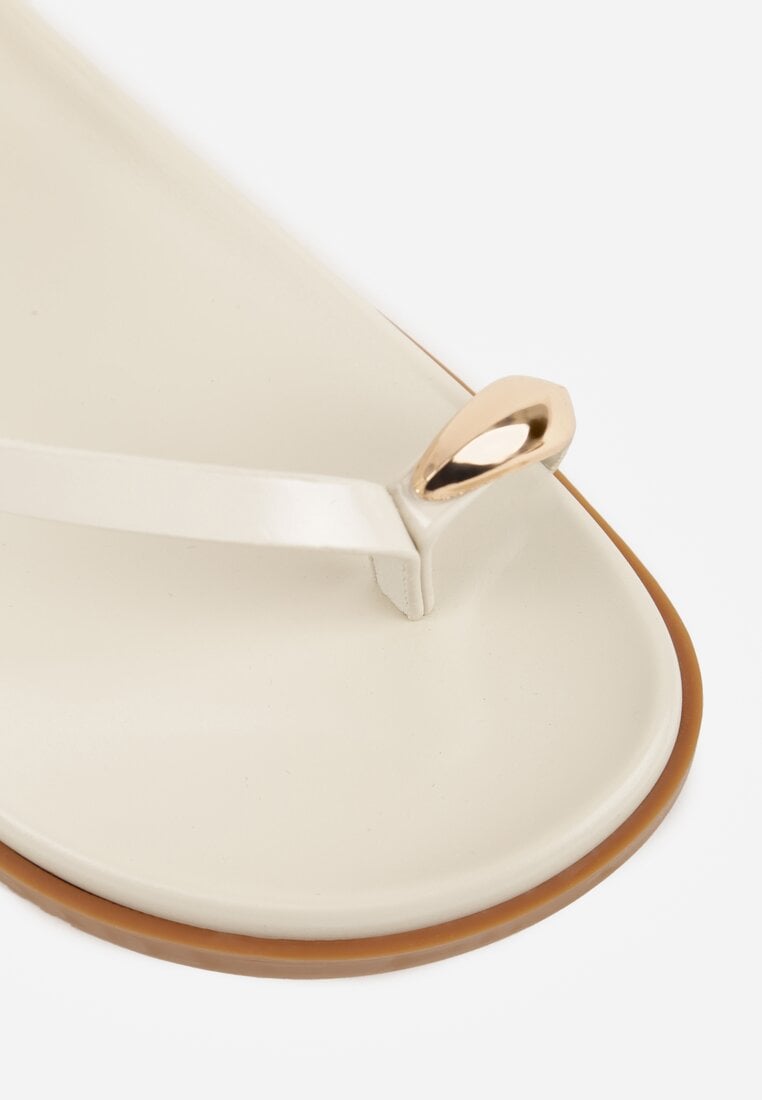 Beżowe Sandały Japonki na Palec na Platformie z Metaliczną Ozdobą Rinevia