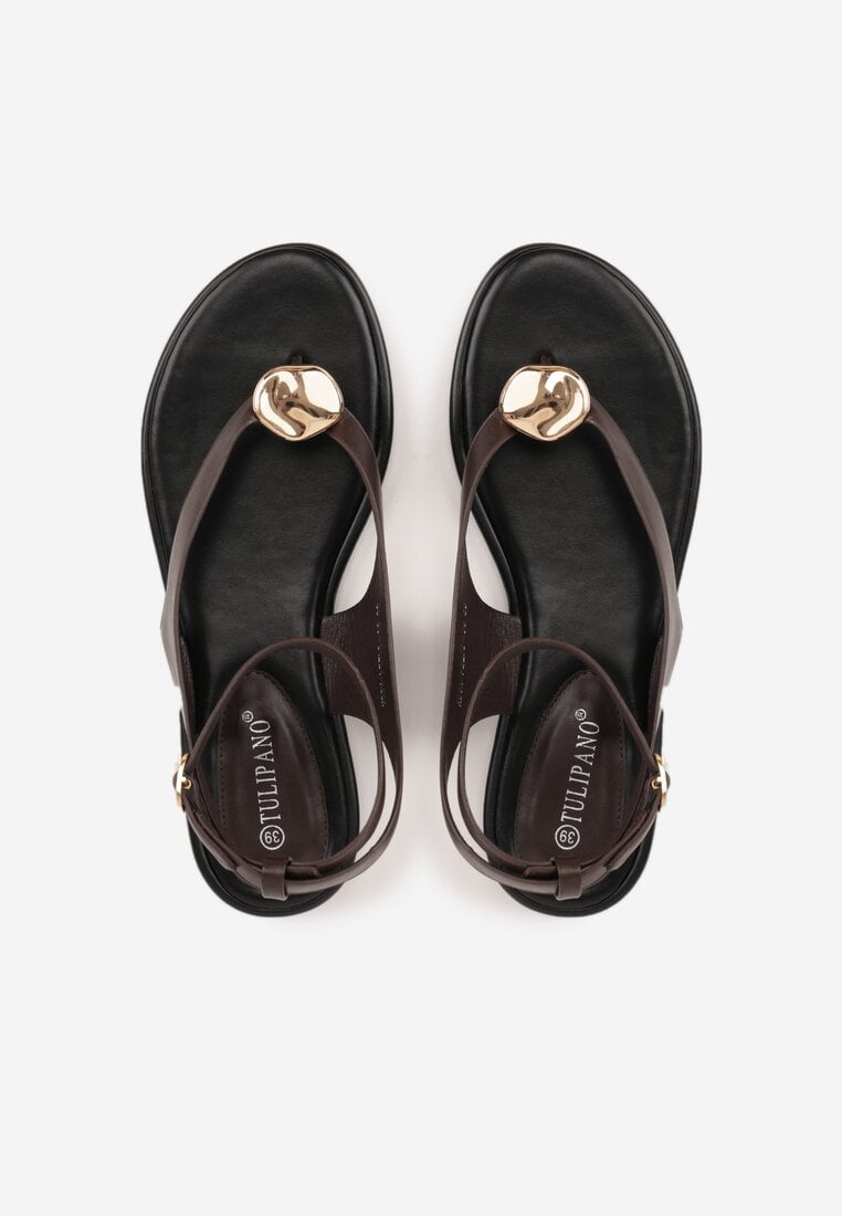 Brązowe Sandały Japonki z Metaliczną Ozdobą Vikisima