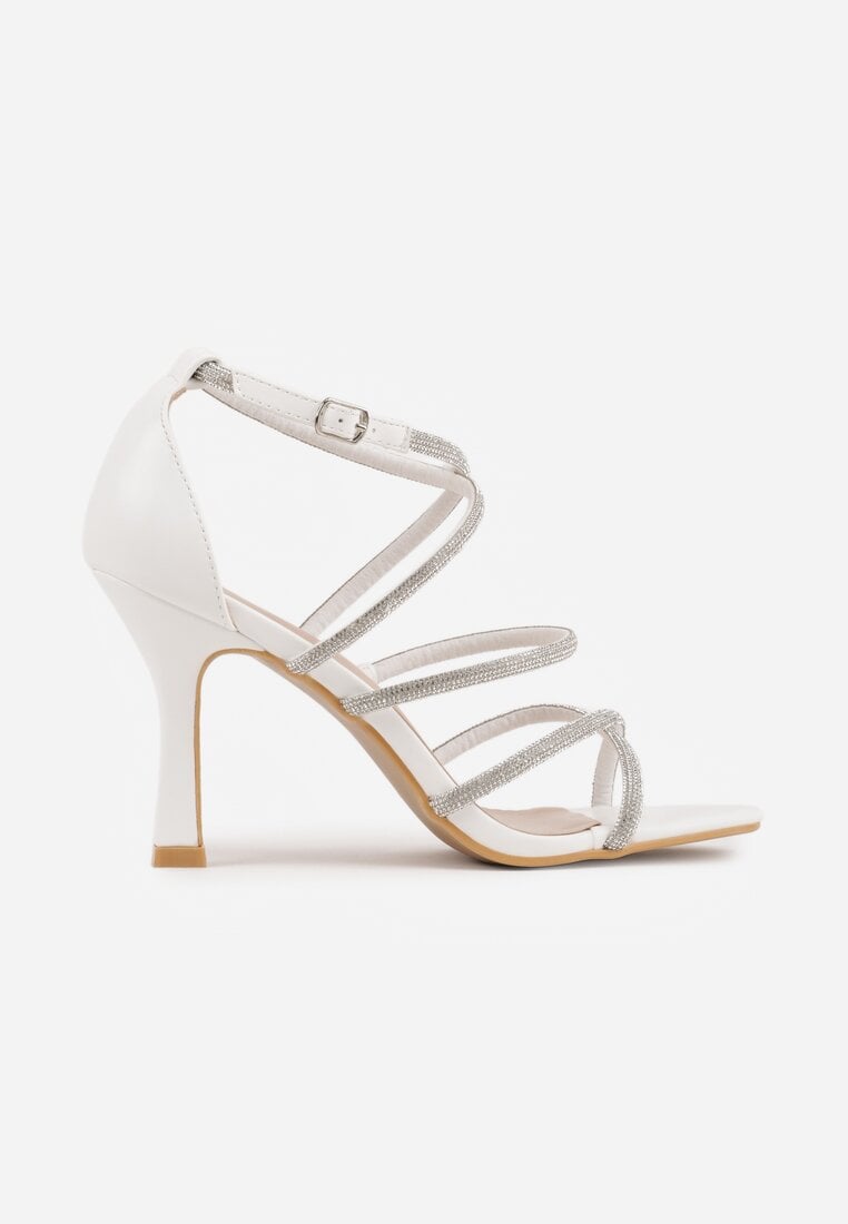 Białe Sandały na Szpilce z Kwadratowym Noskiem i Cyrkoniowymi Paskami Zeviana