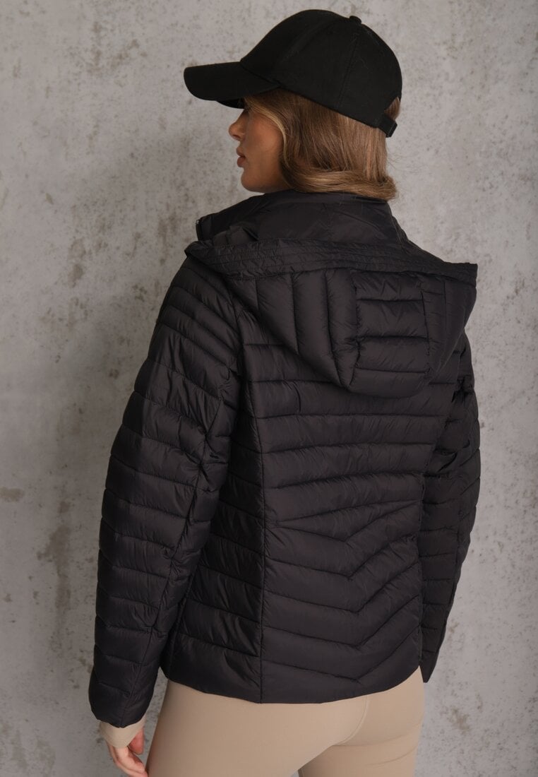 Czarna Przejściowa Kurtka Pikowana z Kapturem z Możliwością Odpięcia Pretiga