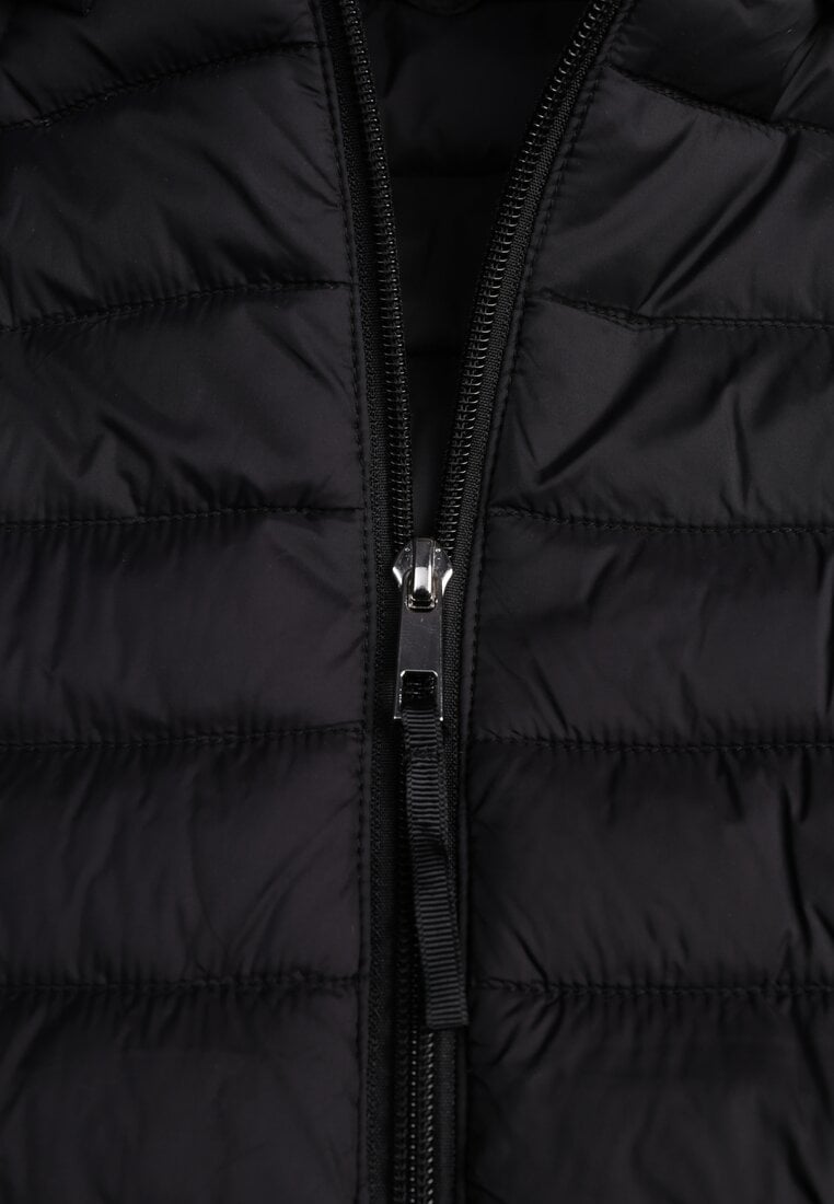 Czarna Przejściowa Kurtka Pikowana z Kapturem z Możliwością Odpięcia Pretiga