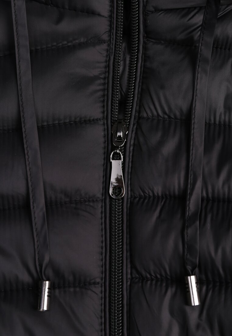 Czarna Pikowana Kurtka Przejściowa z Kapturem z Możliwością Odpięcia Feziel