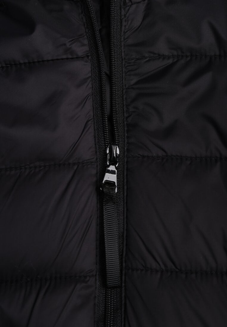 Czarna Pikowana Kurtka Przejściowa z Kapturem Pretirra