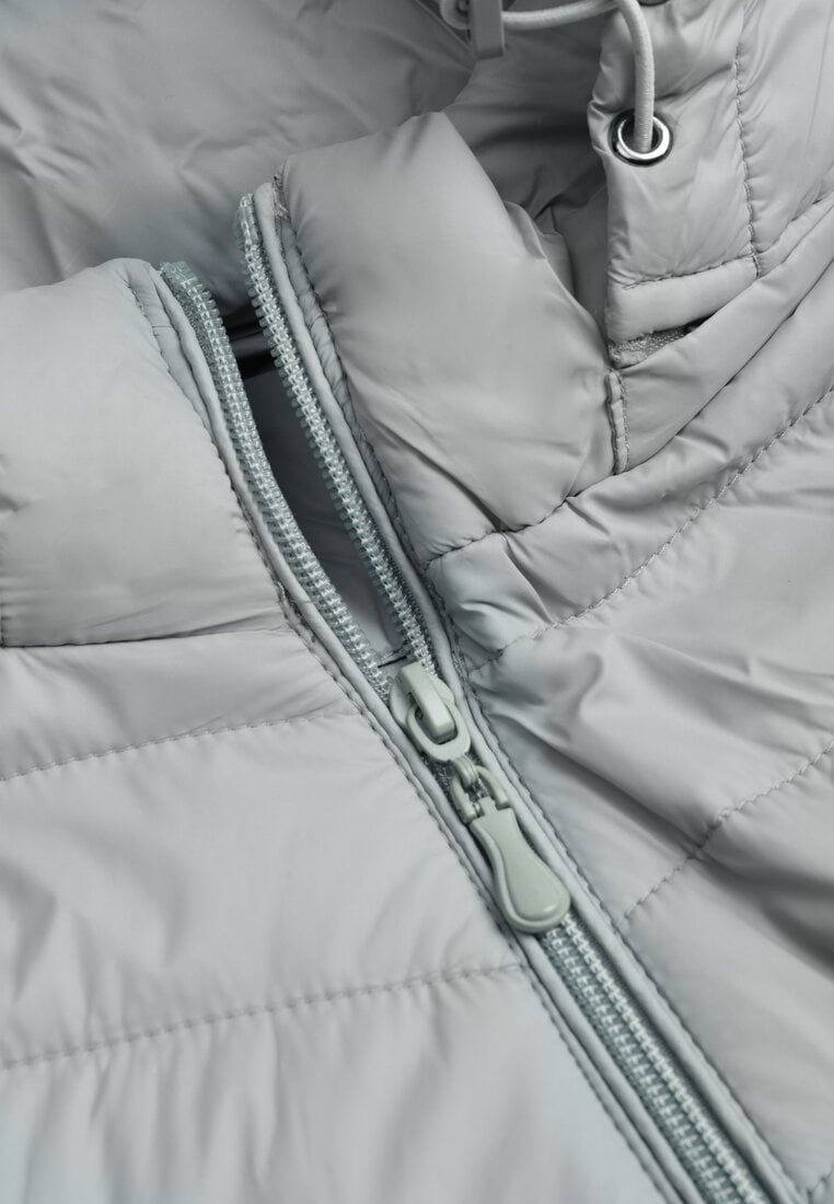 Jasnozielona Kurtka Przejściowa z Pikowaniem i Odpinanym Kapturem Edielitia