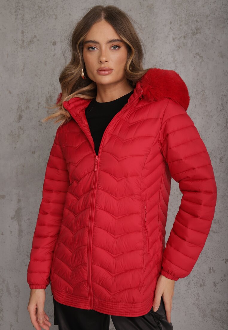 Czerwona Przejściowa Kurtka z Pikowaniem Bocznymi Ściągaczami i Kapturem Fezizia