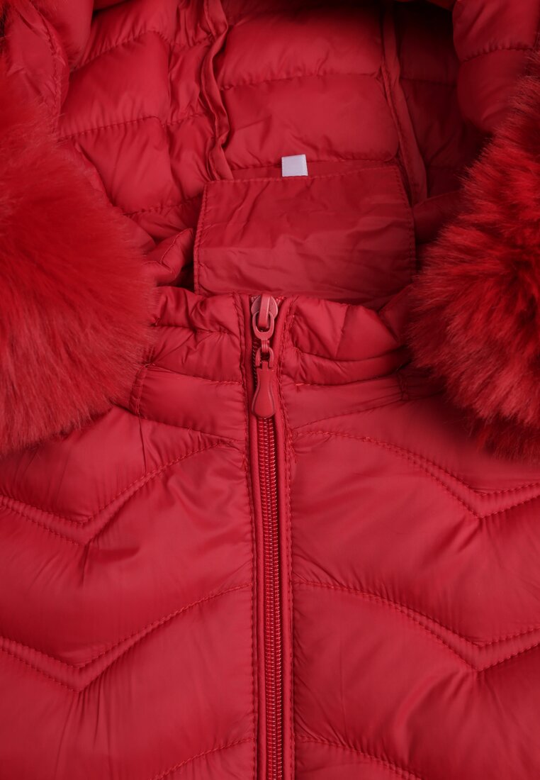 Czerwona Przejściowa Kurtka z Pikowaniem Bocznymi Ściągaczami i Kapturem Fezizia