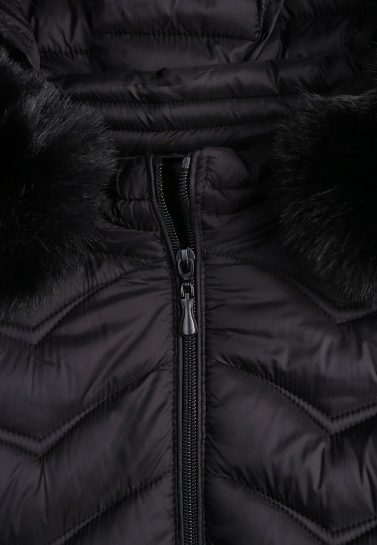 Czarna Przejściowa Kurtka z Pikowaniem Bocznymi Ściągaczami i Kapturem Fezizia